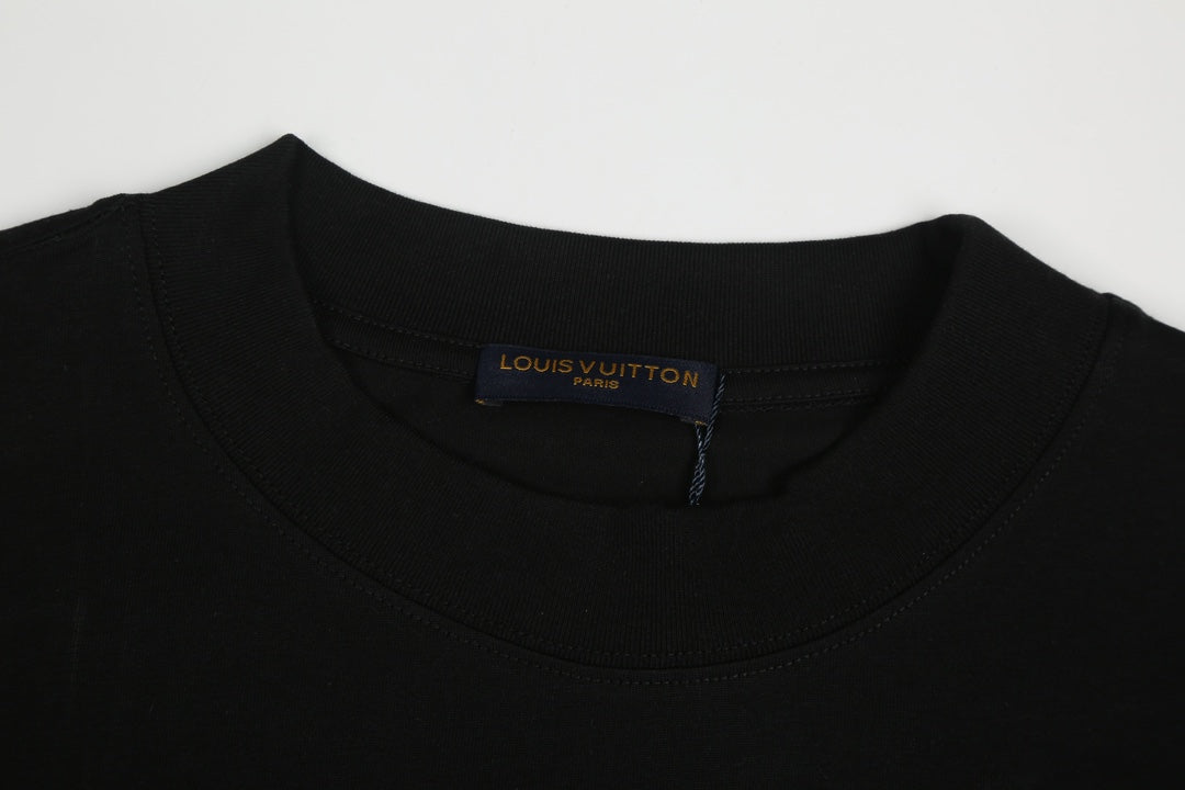 LV Unisex T-shirt 1825020609