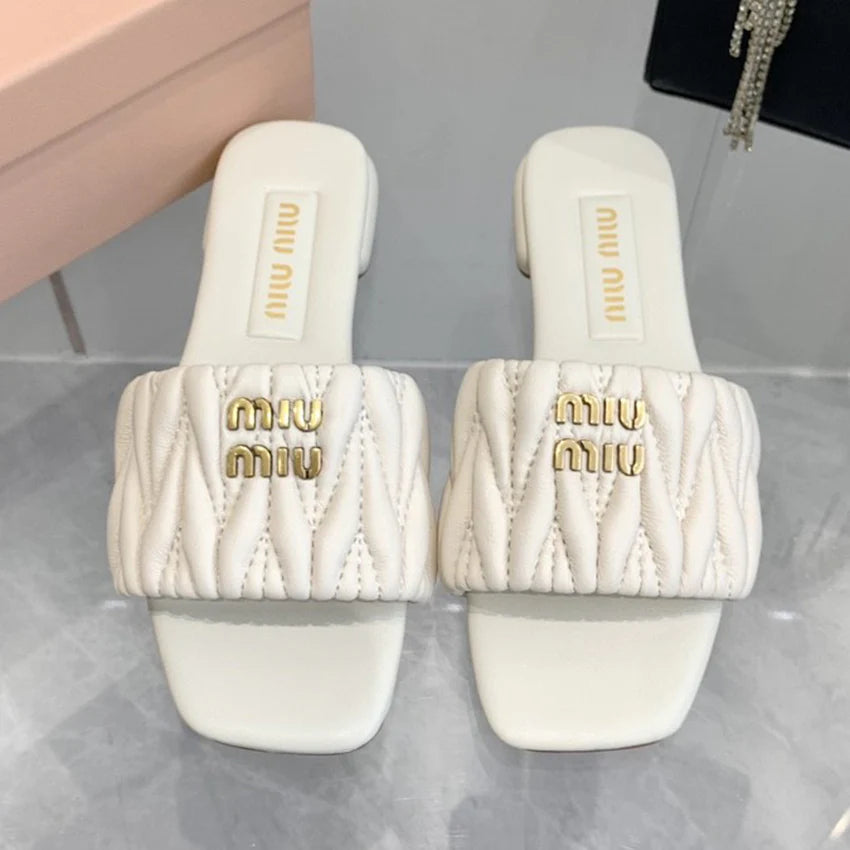 New flat bottom lambskin sandals and slippers 1024062607