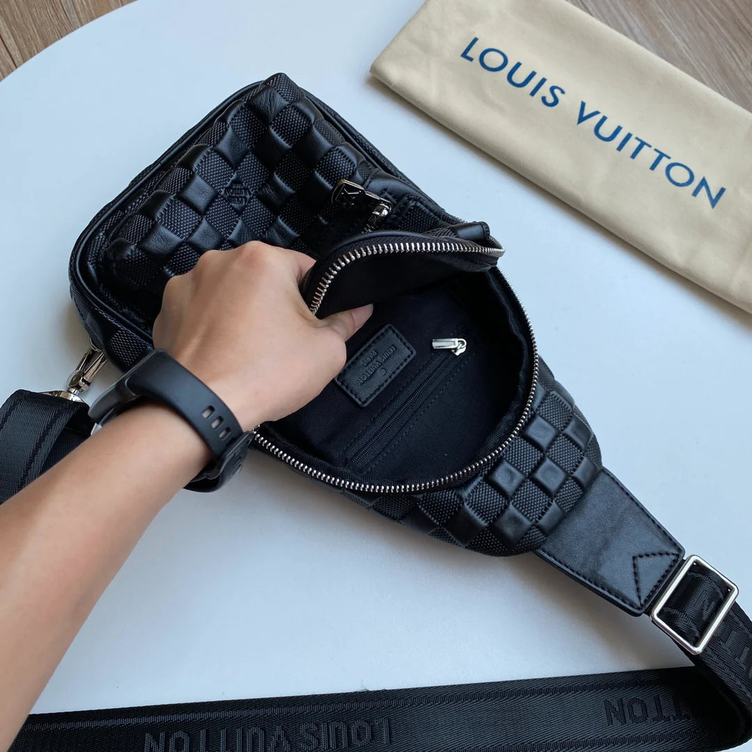 High end chest bag 1024101027