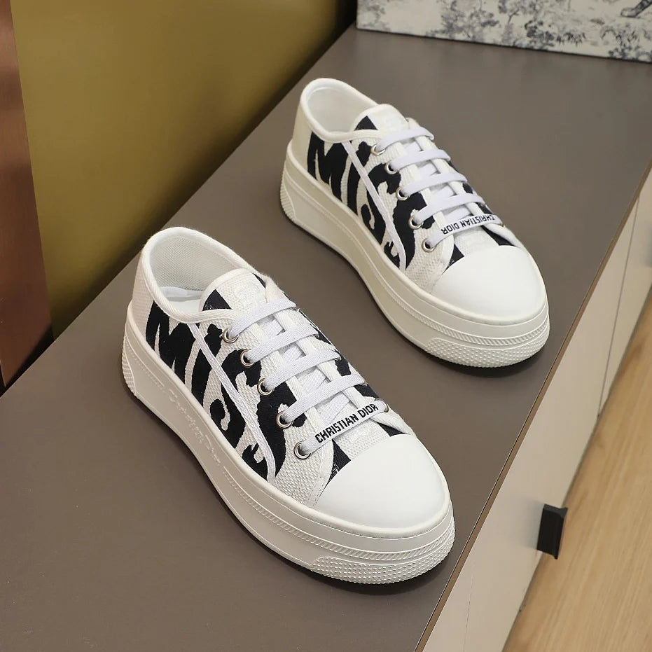 New Thick soled Sports White Shoes 1024103001