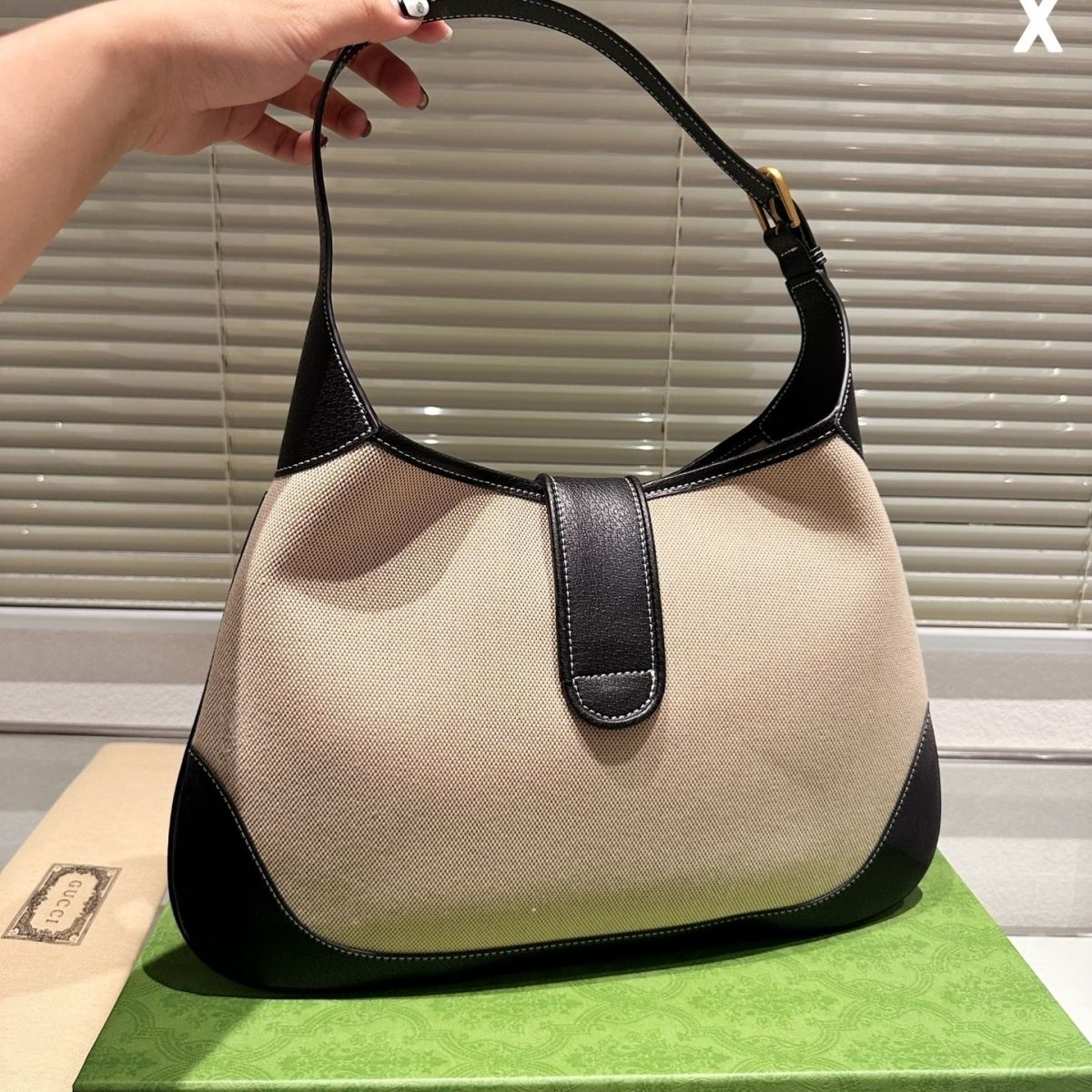 Fashion Classic Versatile Shoulder Bag KL10062628