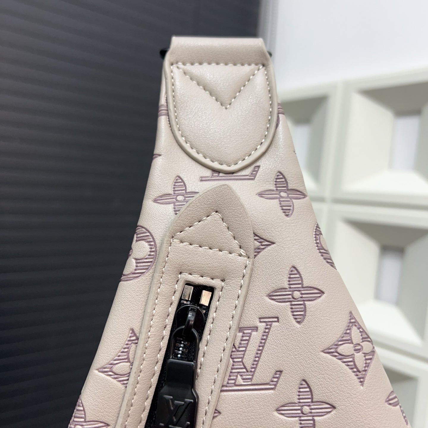 LV Shoulder bag chest bag 1825052316
