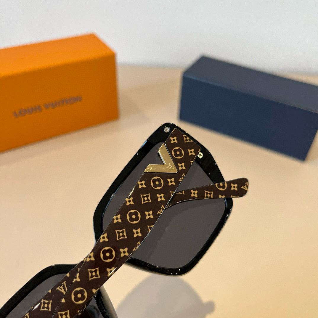LV Full frame sunglasses 1825052801