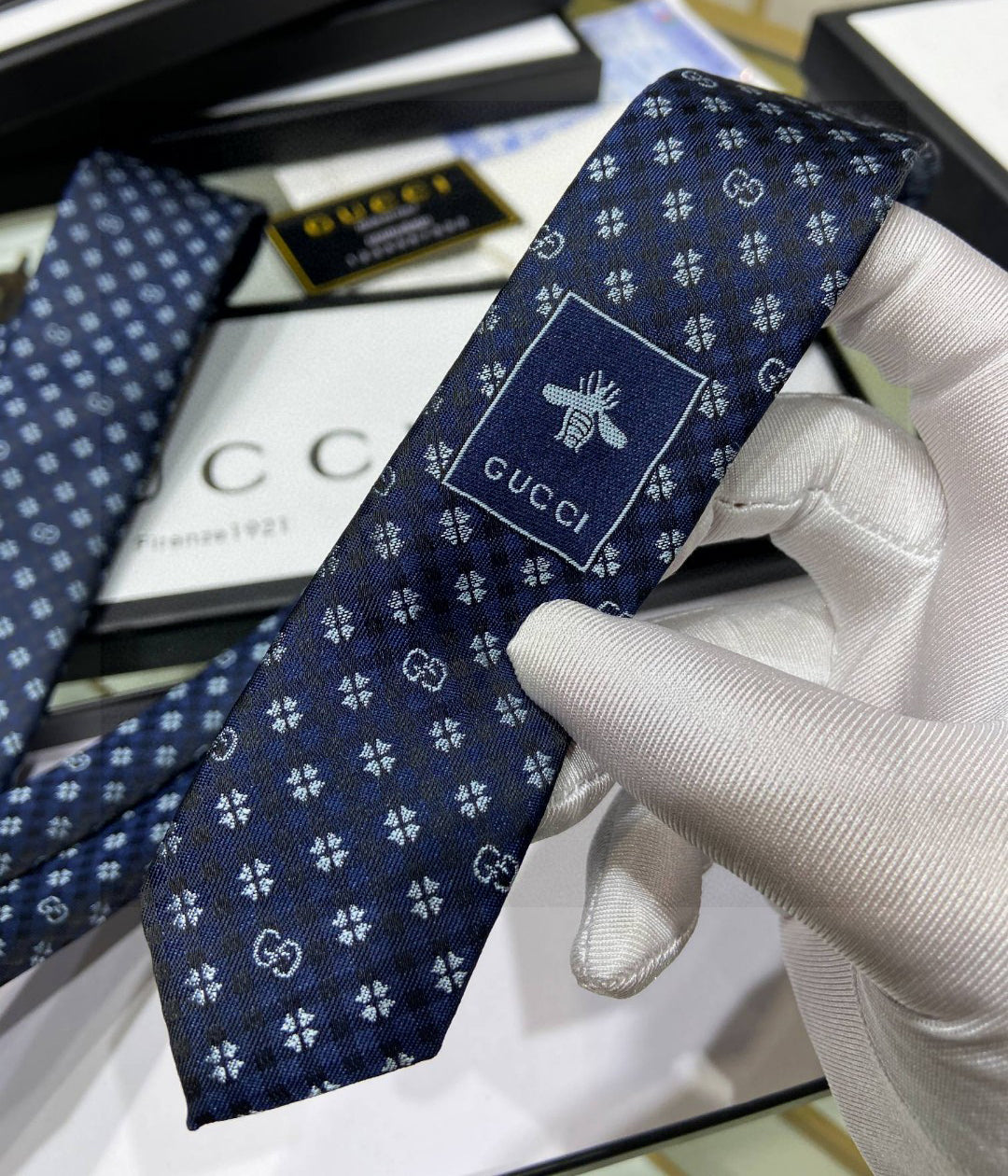 GG four-leaf clover tie 1824060503