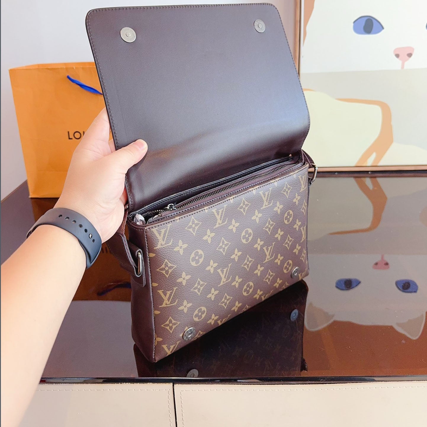 L 24 Limited Edition New MESSENGER Men's Bag XC24092701