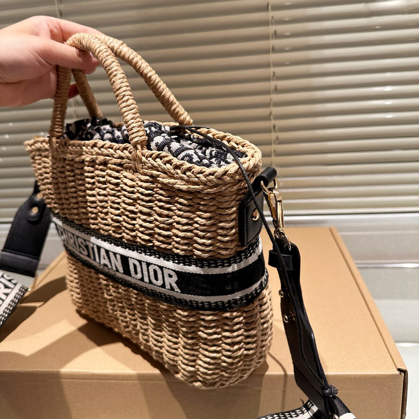 D straw basket bag 1824040205