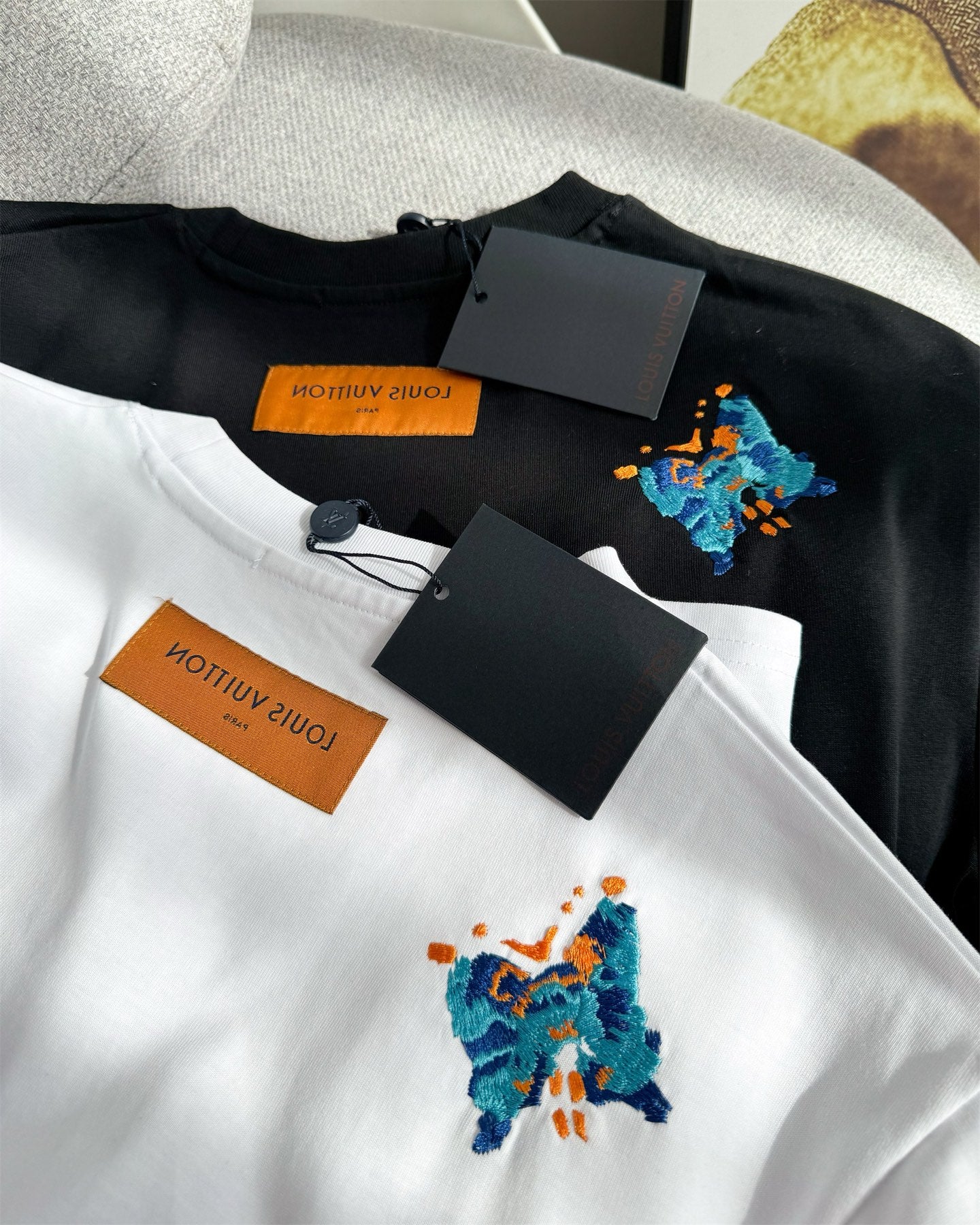 LV Unisex butterfly embroidered T-shirt 1825052210