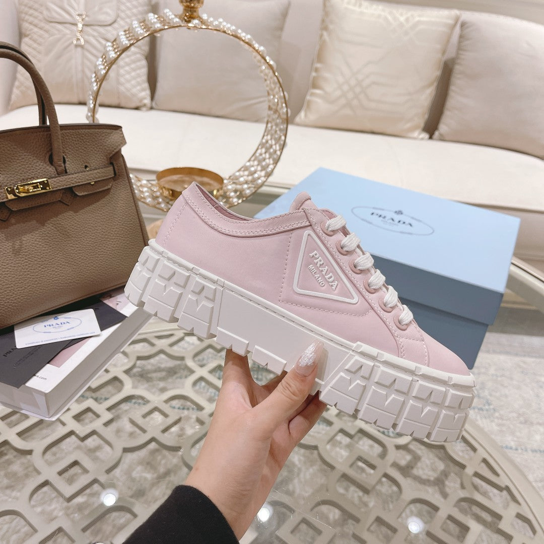 New fashionable and versatile thick-soled sneakers 1024013001