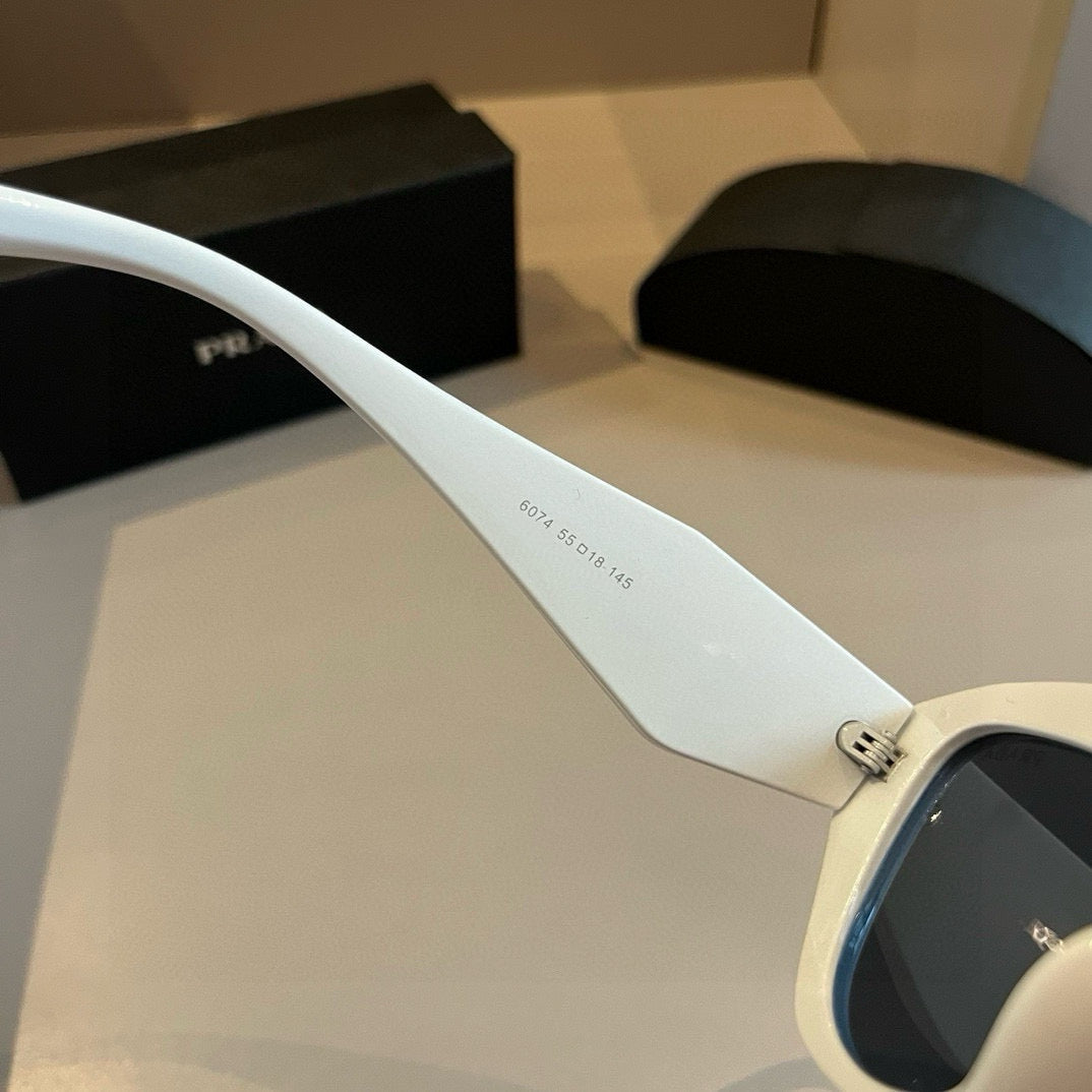 PR Women's sunglasses 1825052811