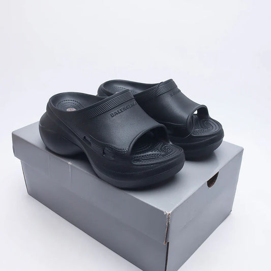 New women's versatile casual thick bottomed sandals 1024052010