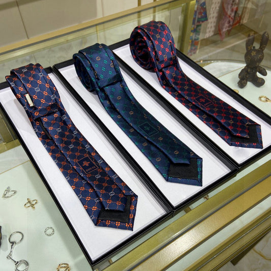 GG four-leaf clover tie 1824060504