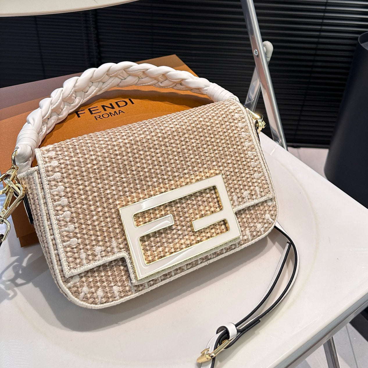 FD summer fashion woven clutch 0724041116