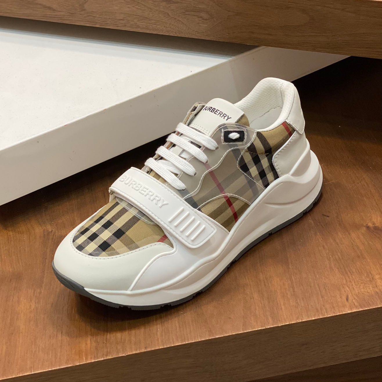 TB sneakers 1824101707