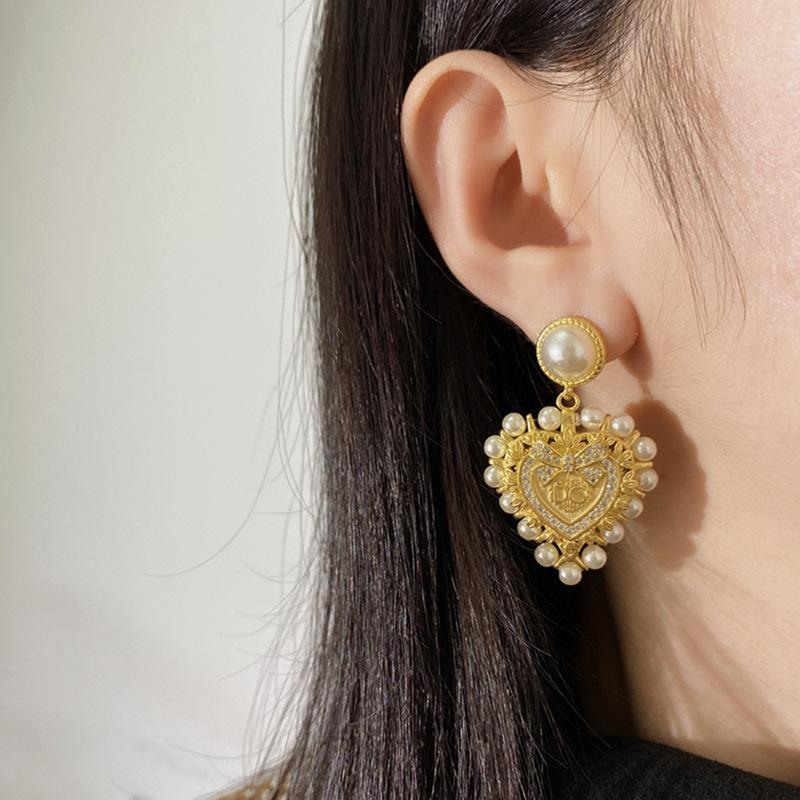 New Fashion Retro Peach Heart Earrings 1024010310