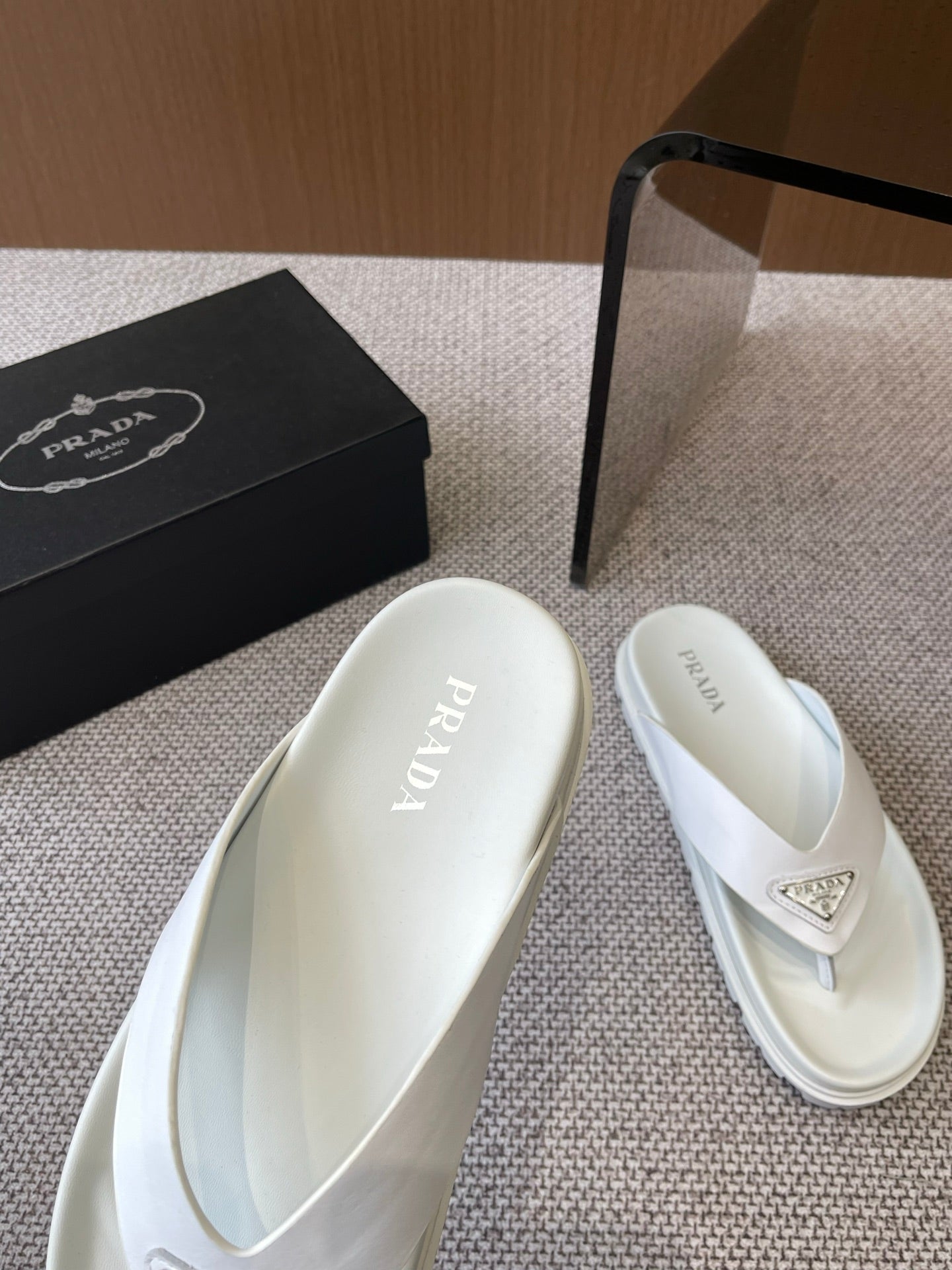 PR  slippers 1825052024