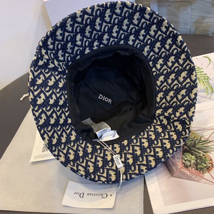 CD Embroidered logo hat 1825052601