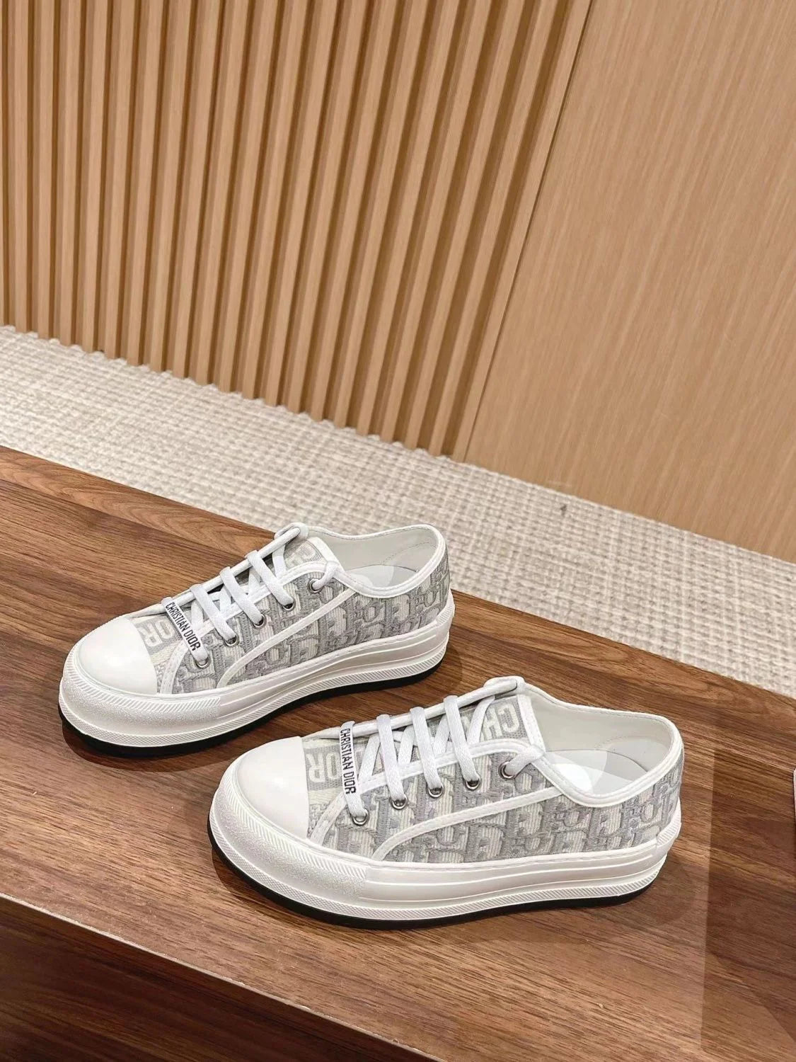 Embroidered Canvas New Genuine Leather Height Increased Thick-soled All-match Casual SneakersPD052412403