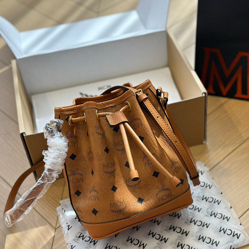 MCM new bucket bag (with rabbit accessories) XC24092433