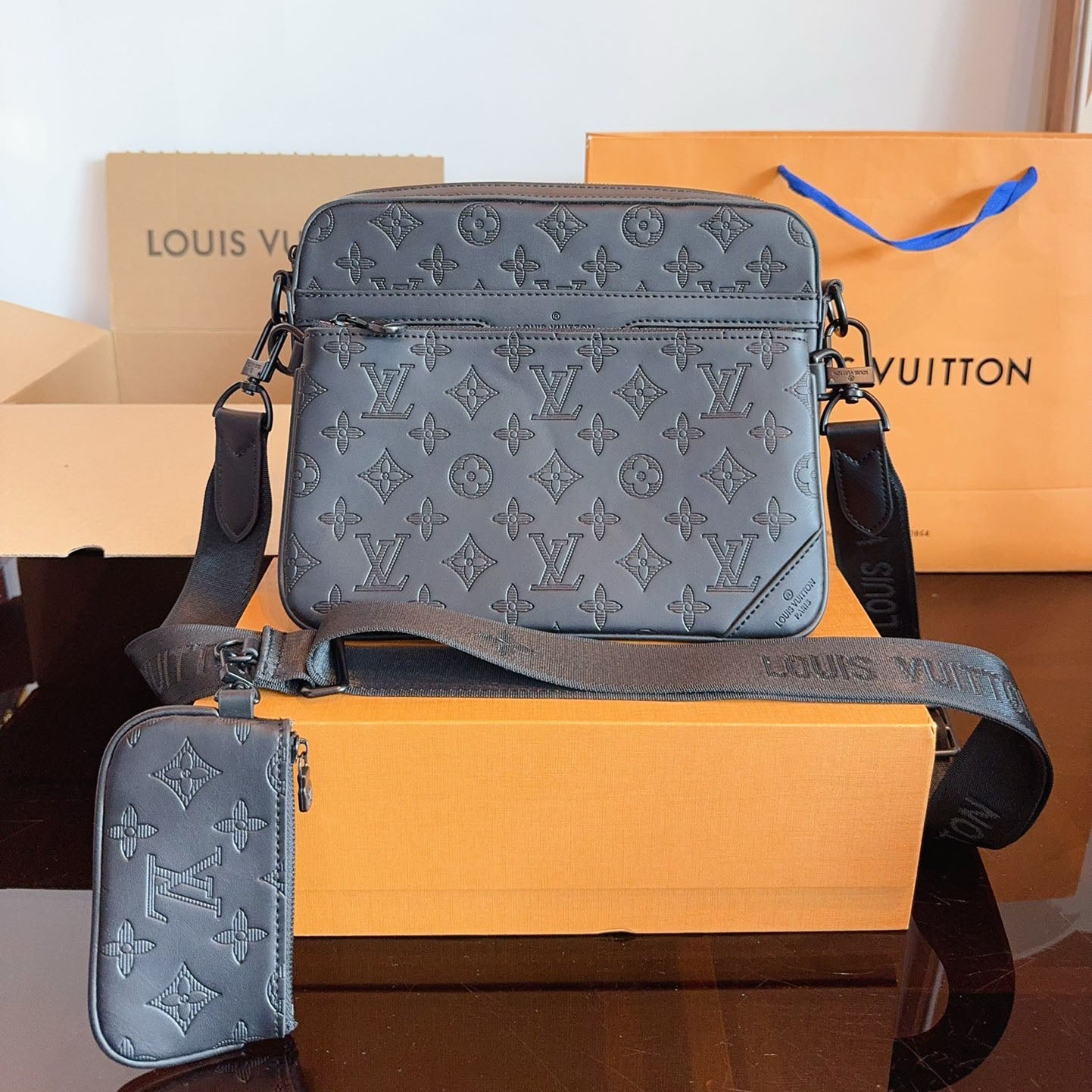 Classic hot-selling ¥ochette Trio men's bag 1824061103