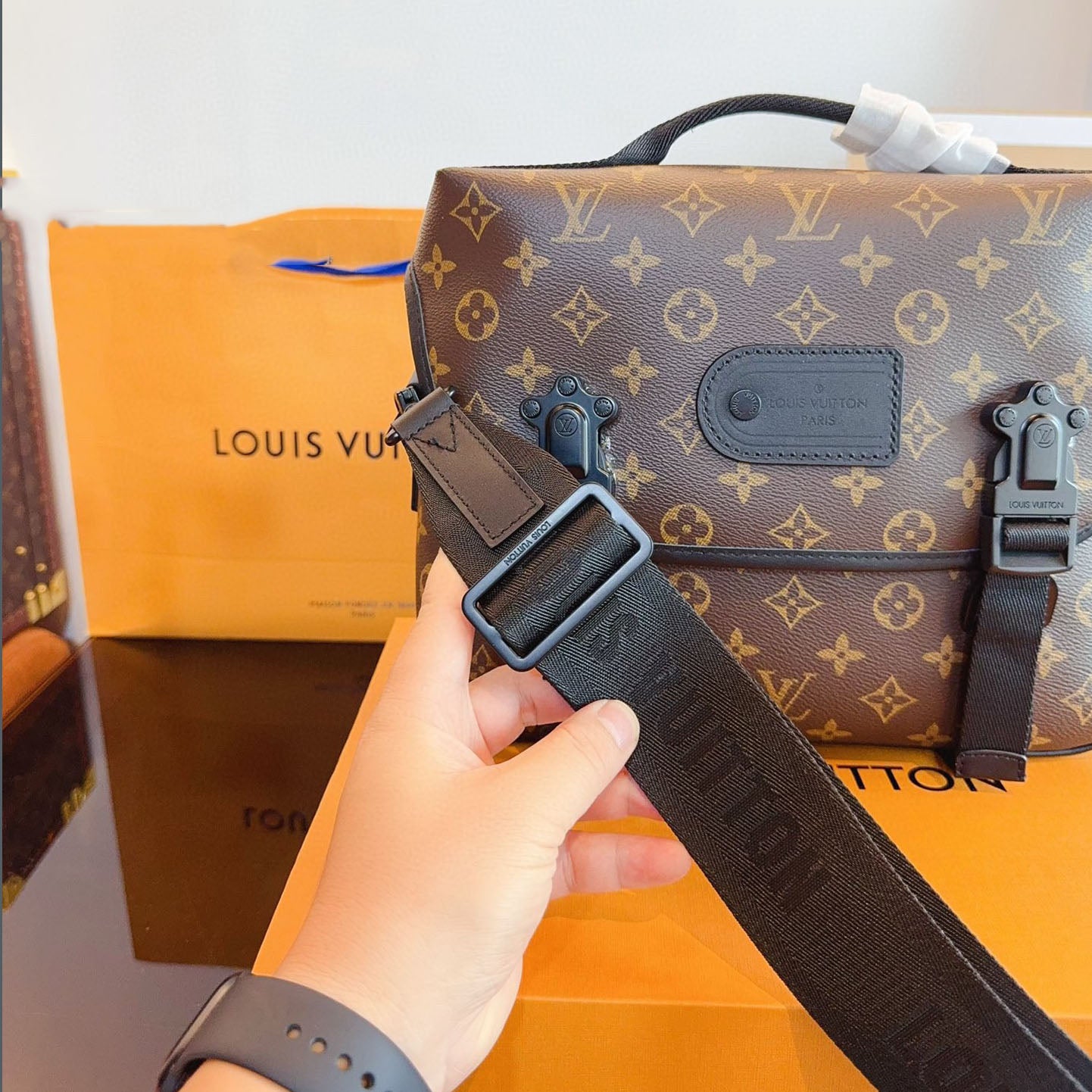 L Outdoor Series Shoulder Bag/Crossbody Bag XC24092712