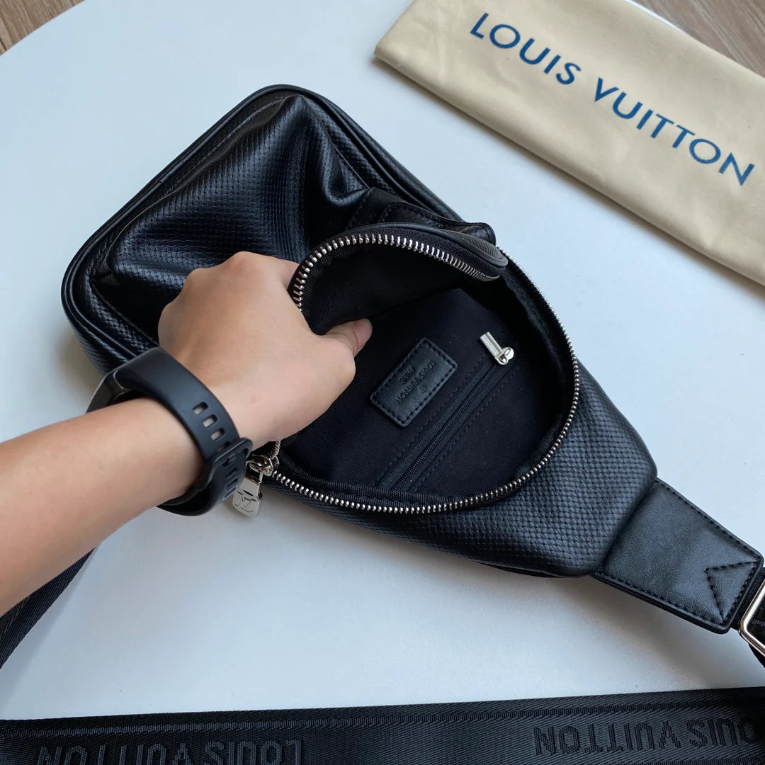 High end chest bag 1024101028