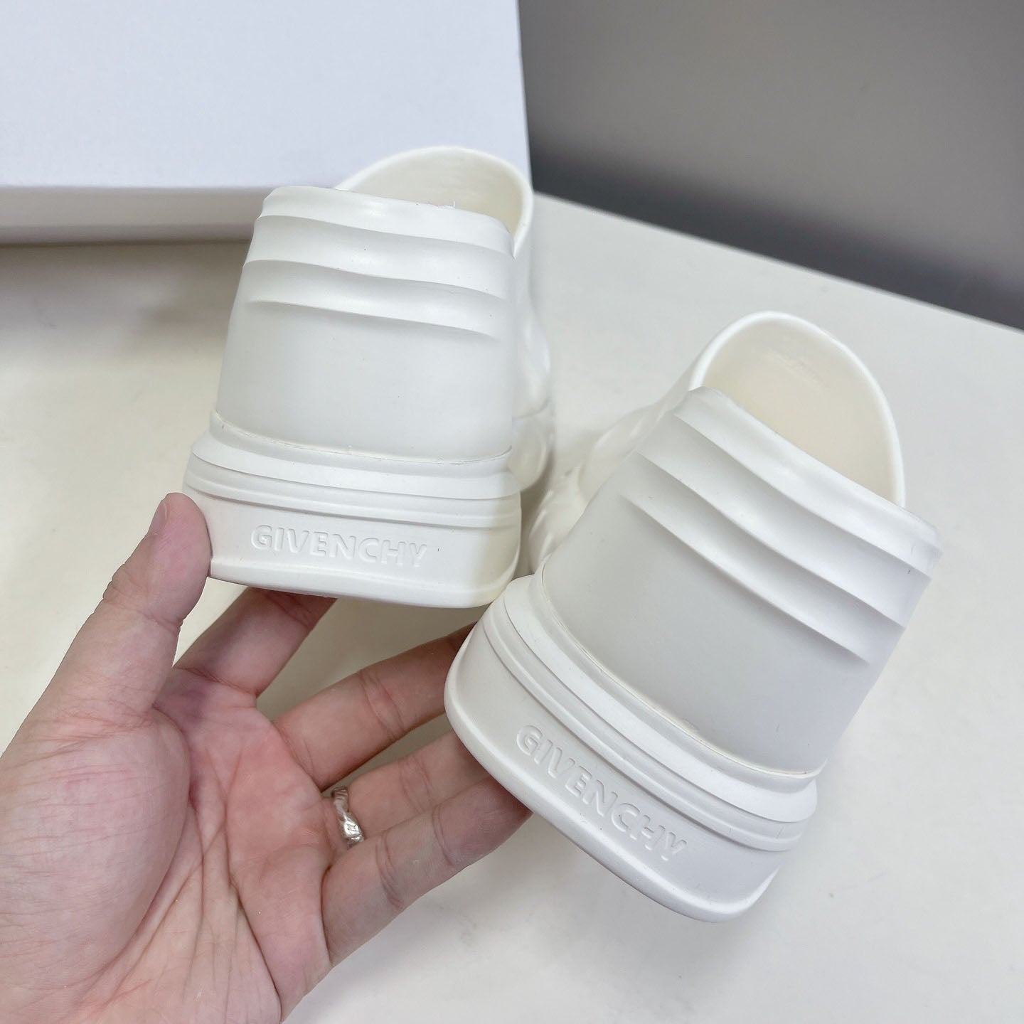 GIV Marshmallow wedge sandals in rubber 1824101004