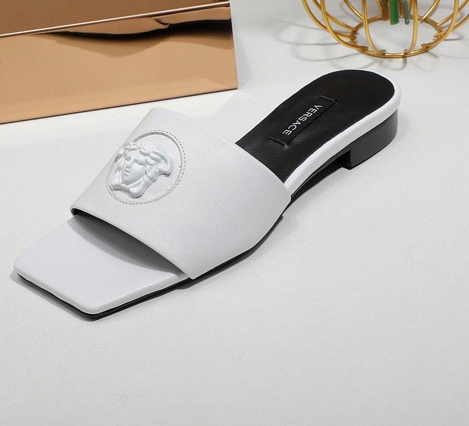 Classic Fashion Comfortable Head Flat Square Large Size Slippers 1024040208