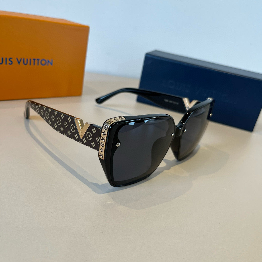 LV Full frame sunglasses 1825052801