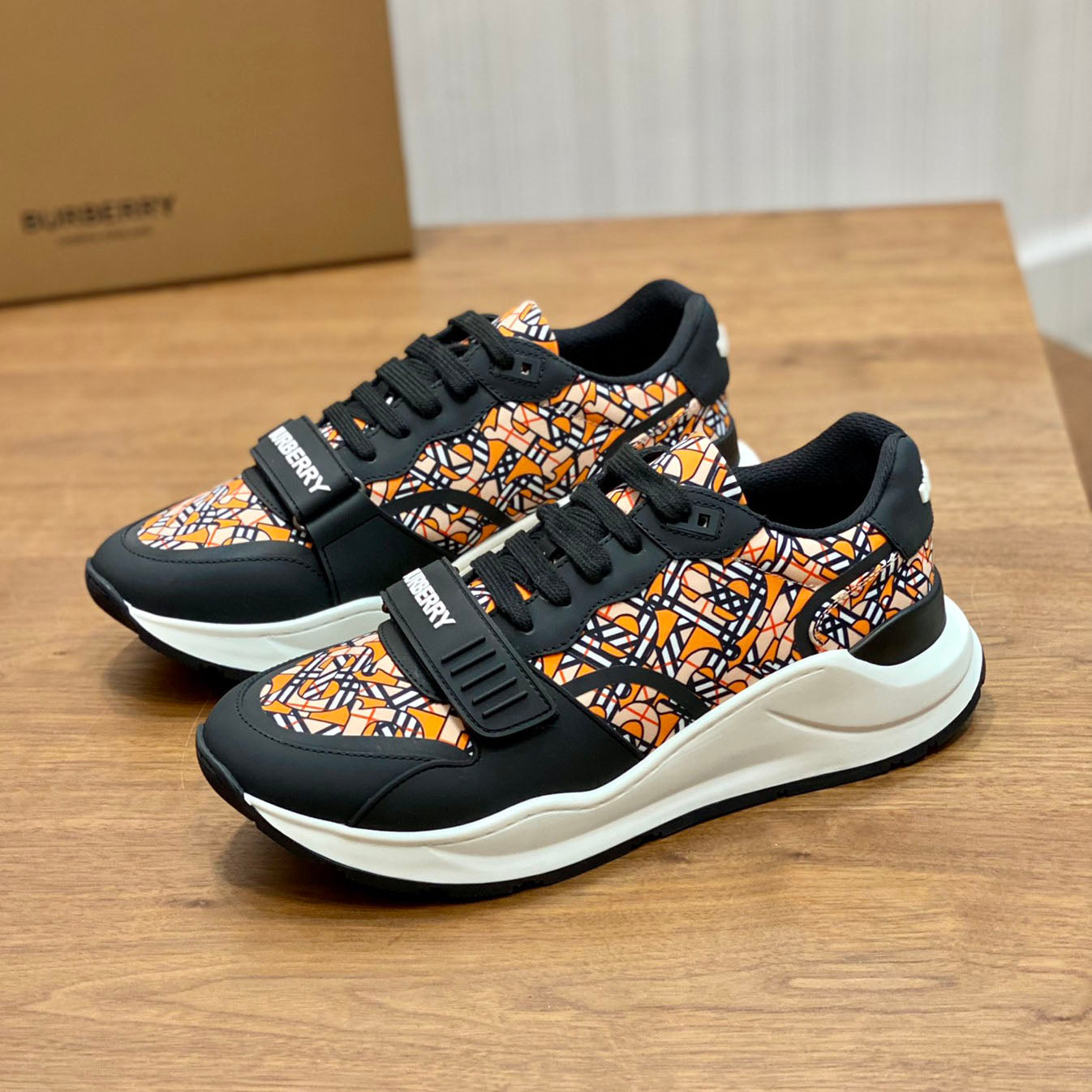 TB sneakers 1824101707