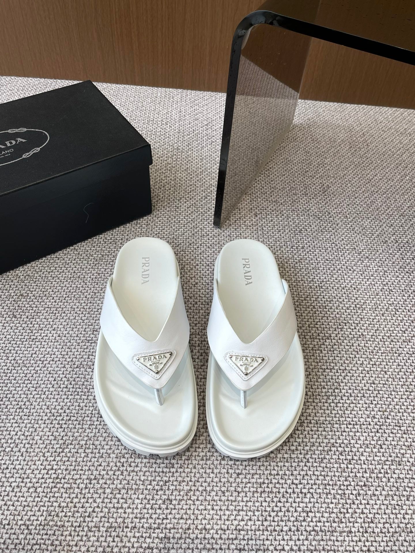 PR  slippers 1825052024