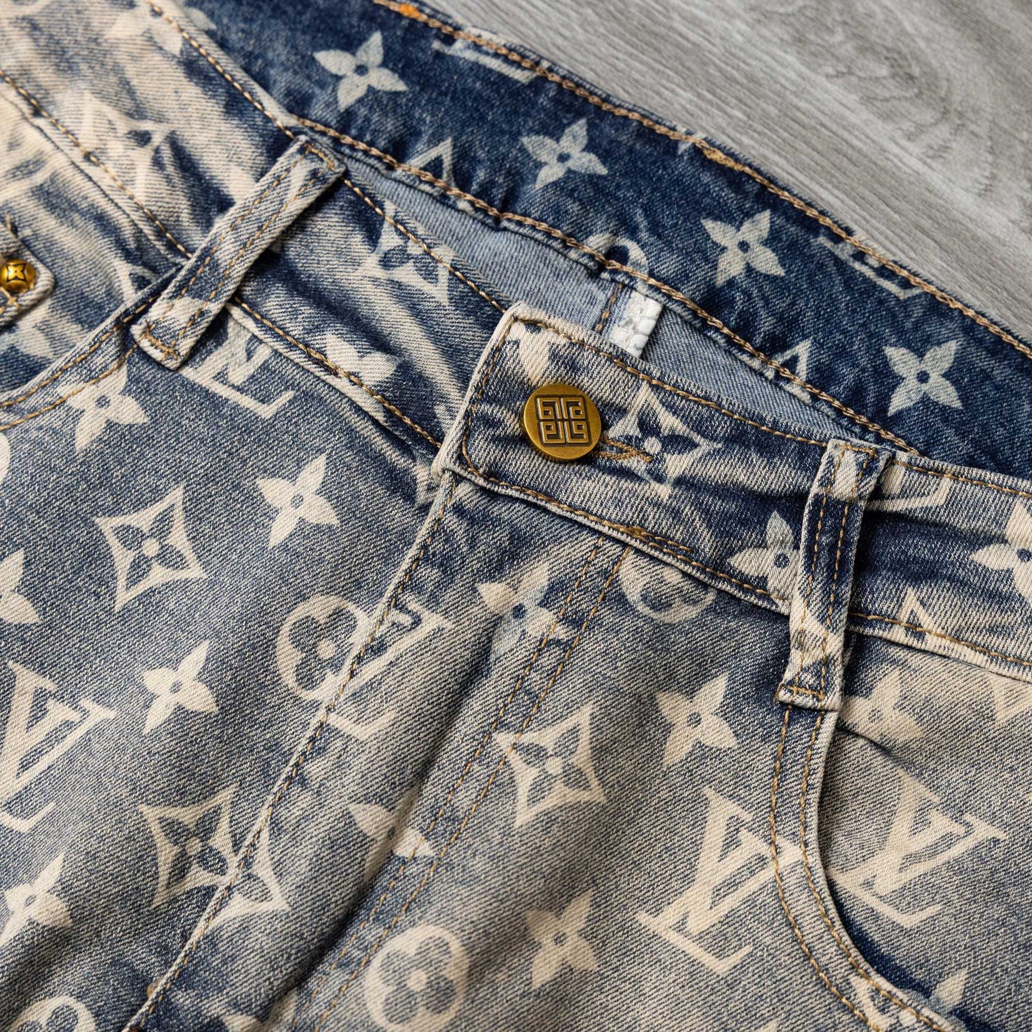 LV jeans 1825060604