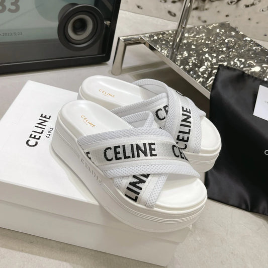 Fashion and versatile thick-soled sandals 1024041502