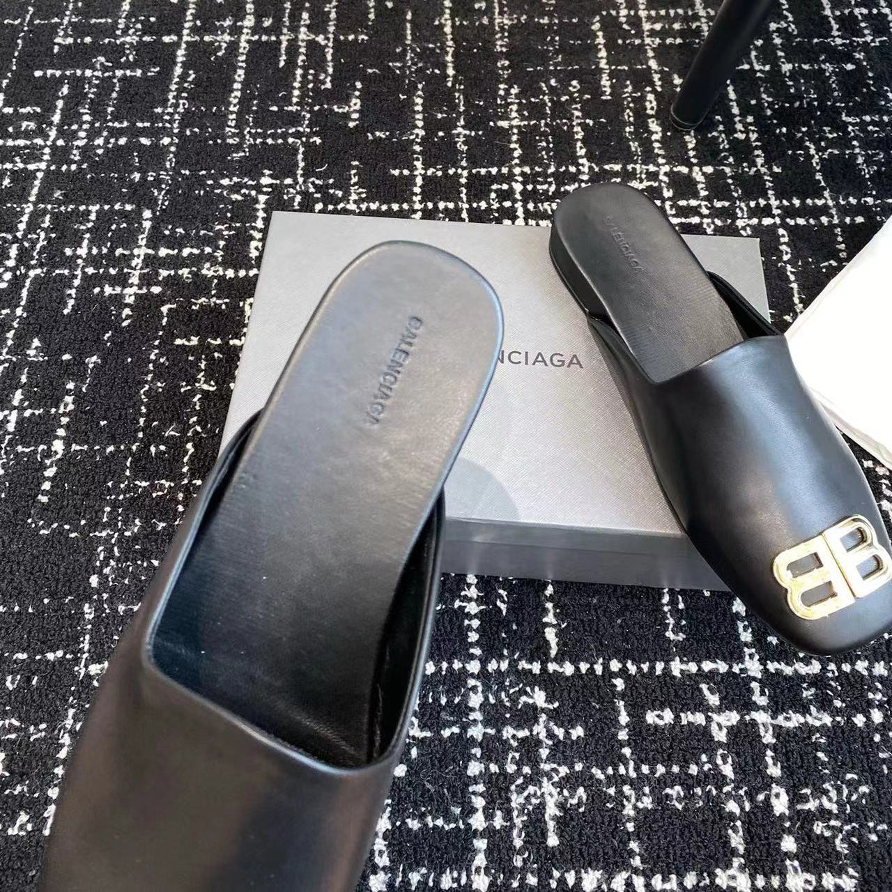 BB slippers 1824090902