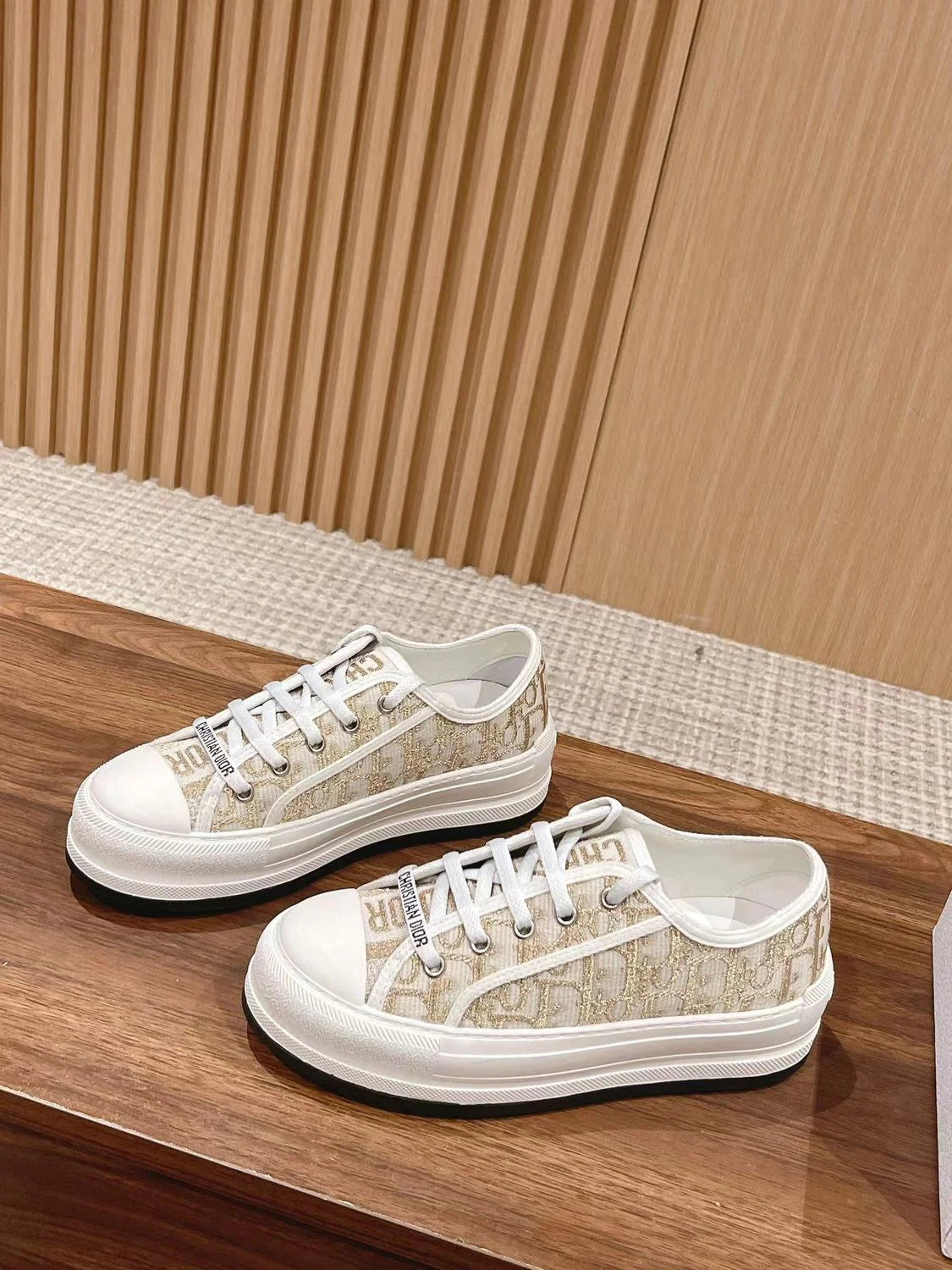 Embroidered Canvas New Genuine Leather Height Increased Thick-soled All-match Casual SneakersPD052412403