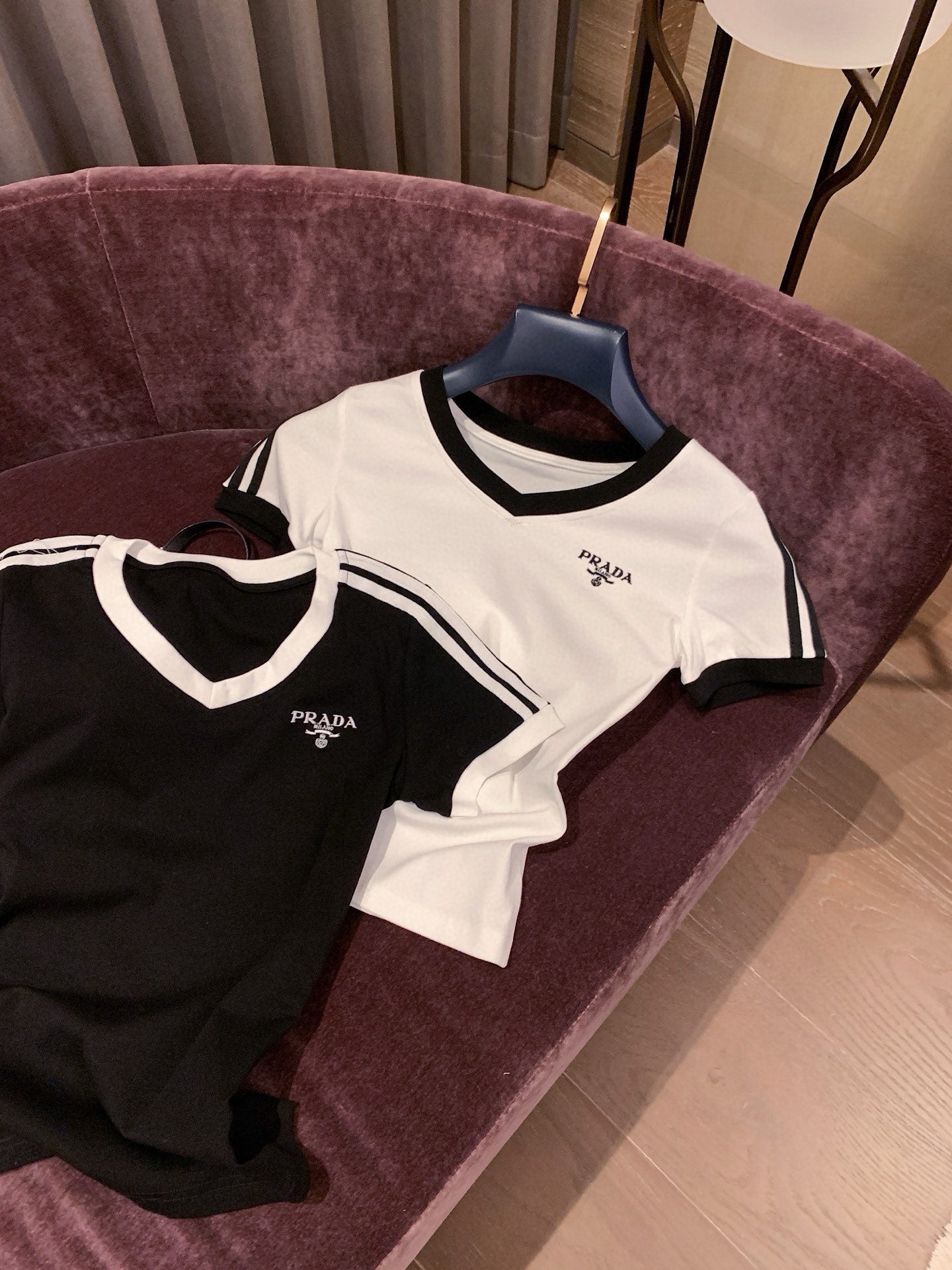 PR V-neck T-shirt 1825052012