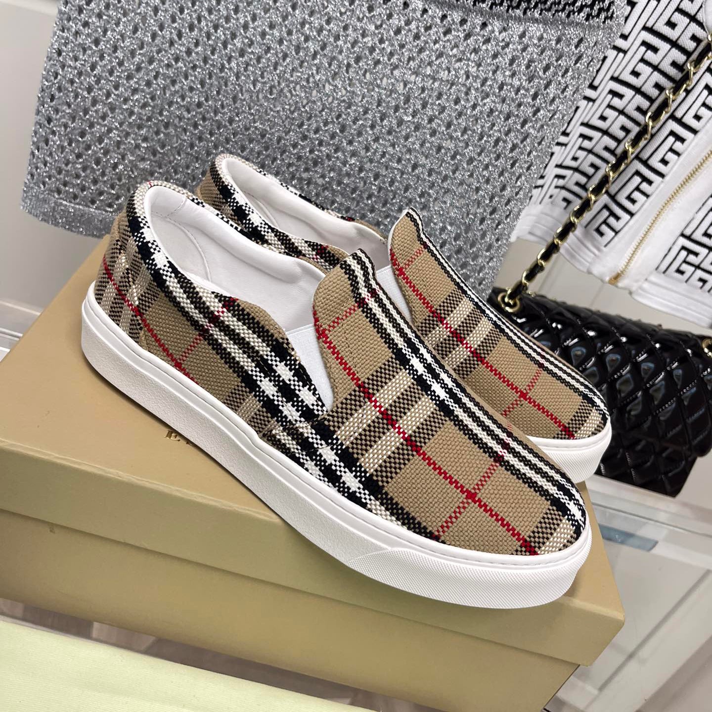 B－Fashionable Couple Slip On XC07070512