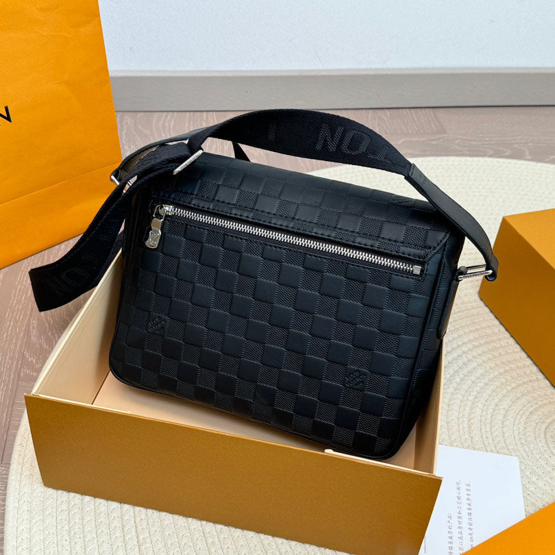 Square pattern messenger bag 1824061104