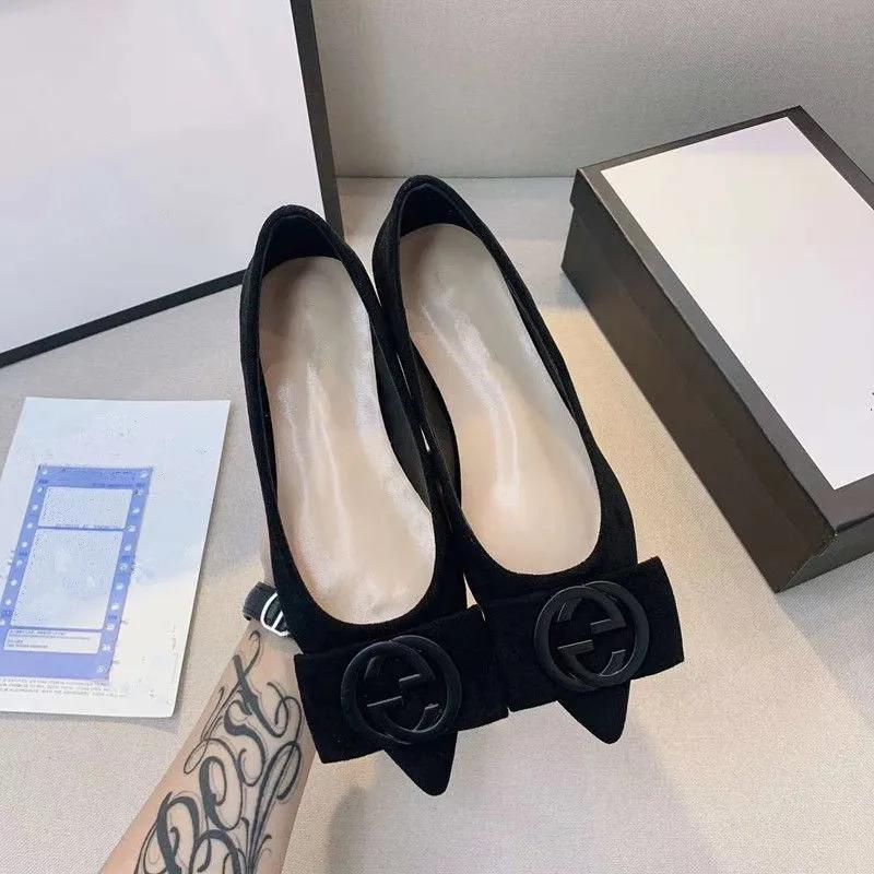 Fashion and versatile casual commuting high heels 1023120720