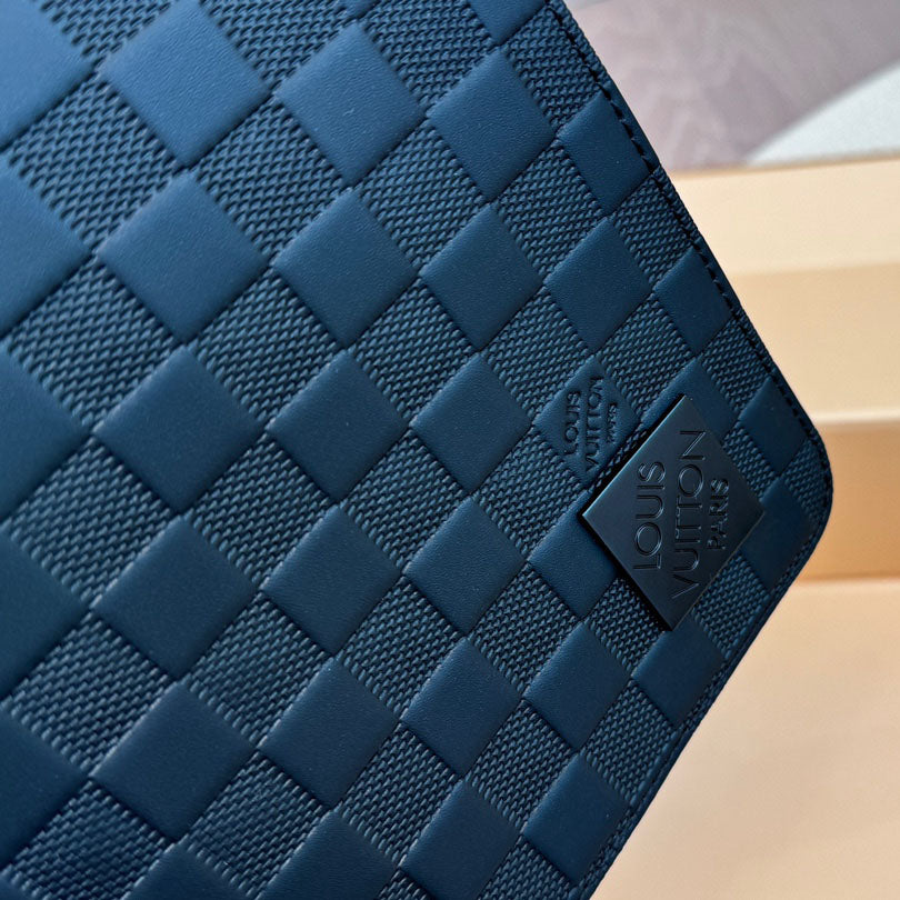 Square pattern messenger bag 1824061104