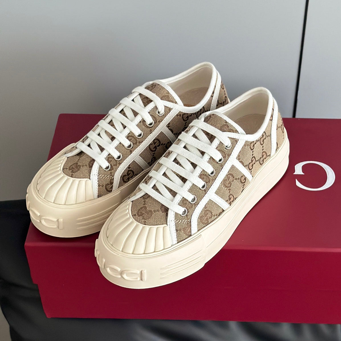 GG Women's chunky sneaker 1825040106