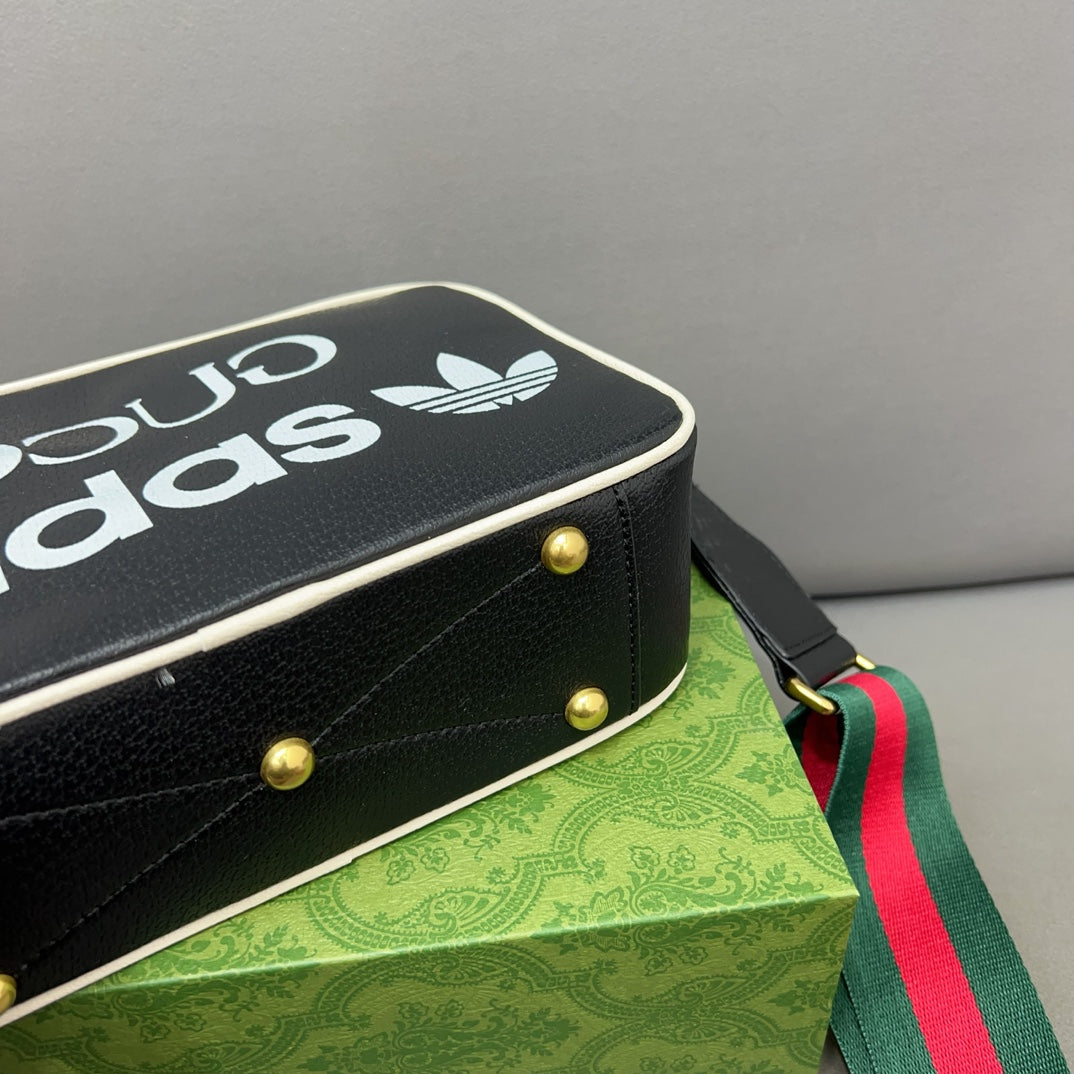 Co-branded camera bag crossbody bag 1824042106