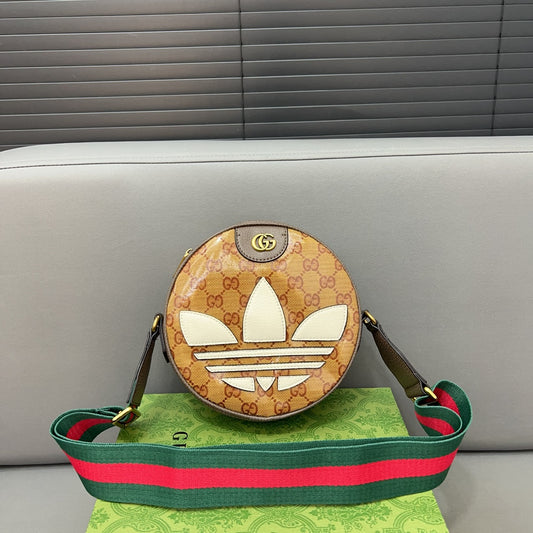 Co-branded round bag crossbody bag 1824042107