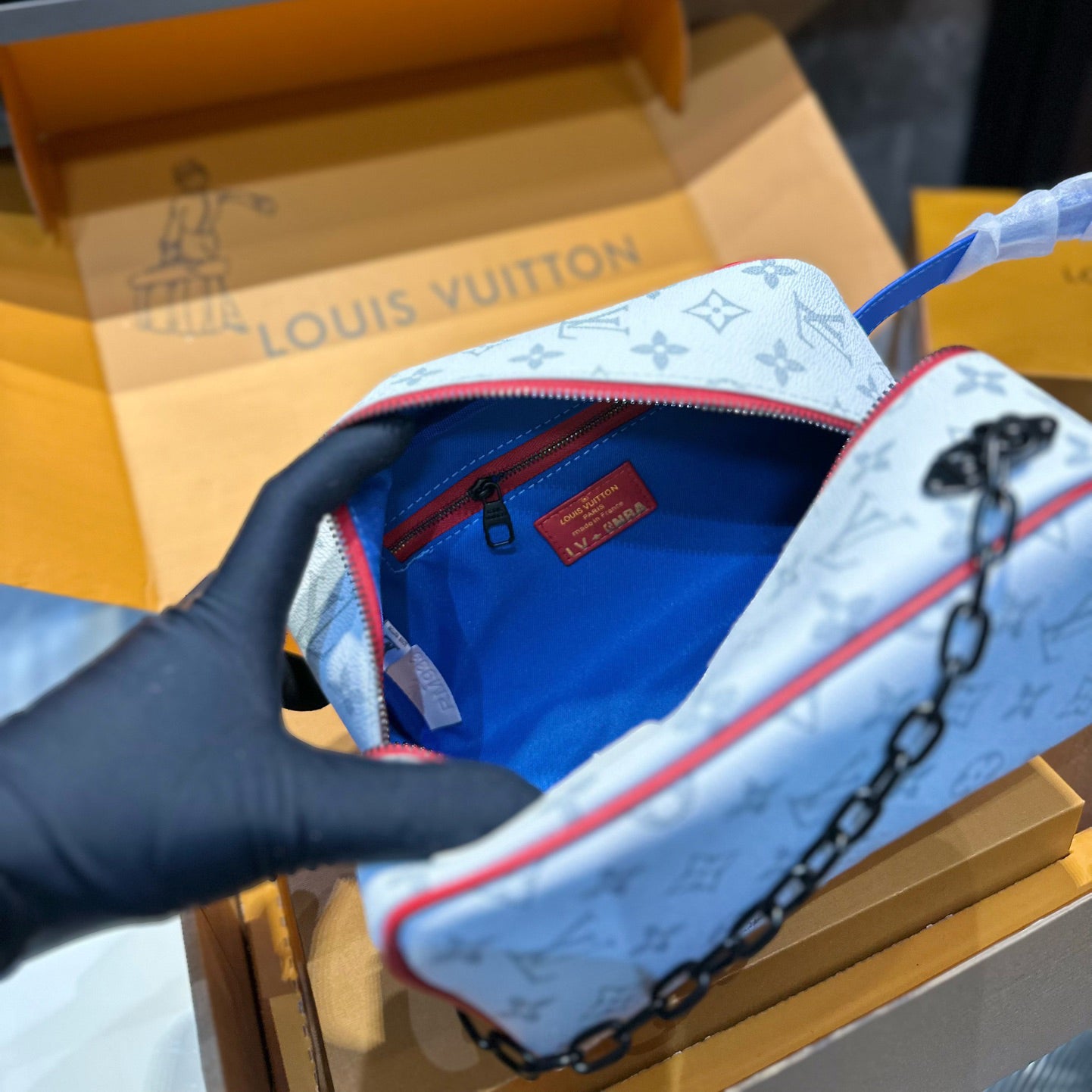 NBA co-branded toiletry bag 1824042608