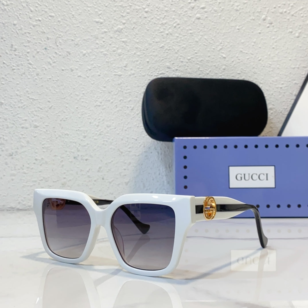 G Unisex Sunglasses 1824073101