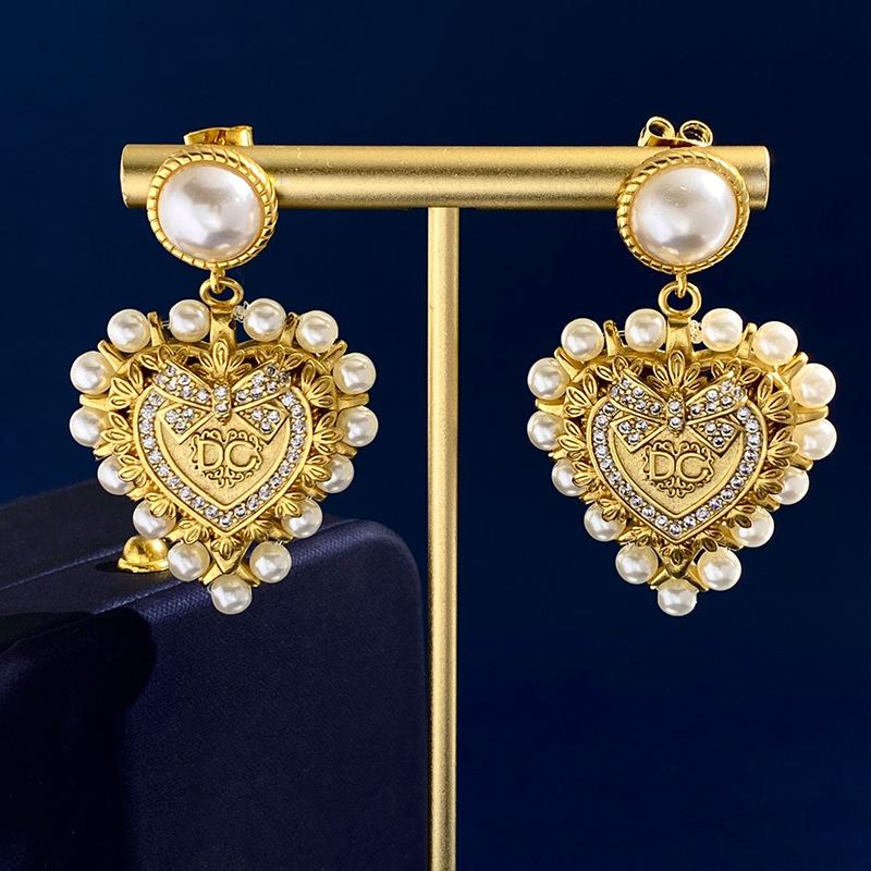 New Fashion Retro Peach Heart Earrings 1024010310