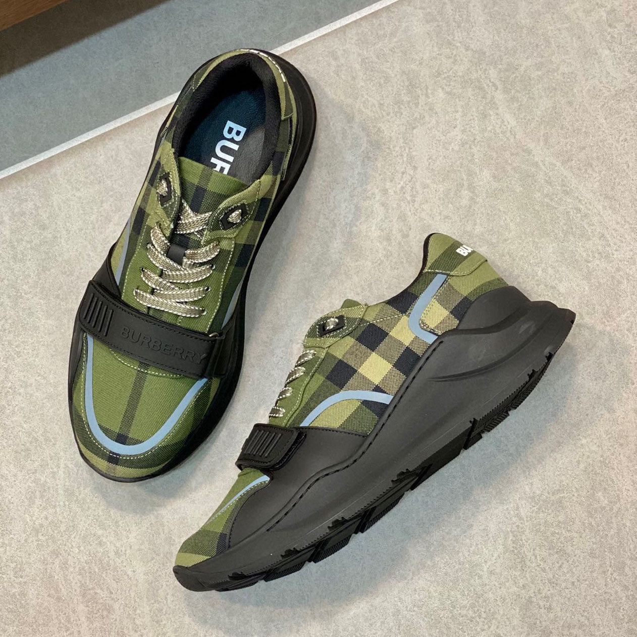 TB sneakers 1824101707