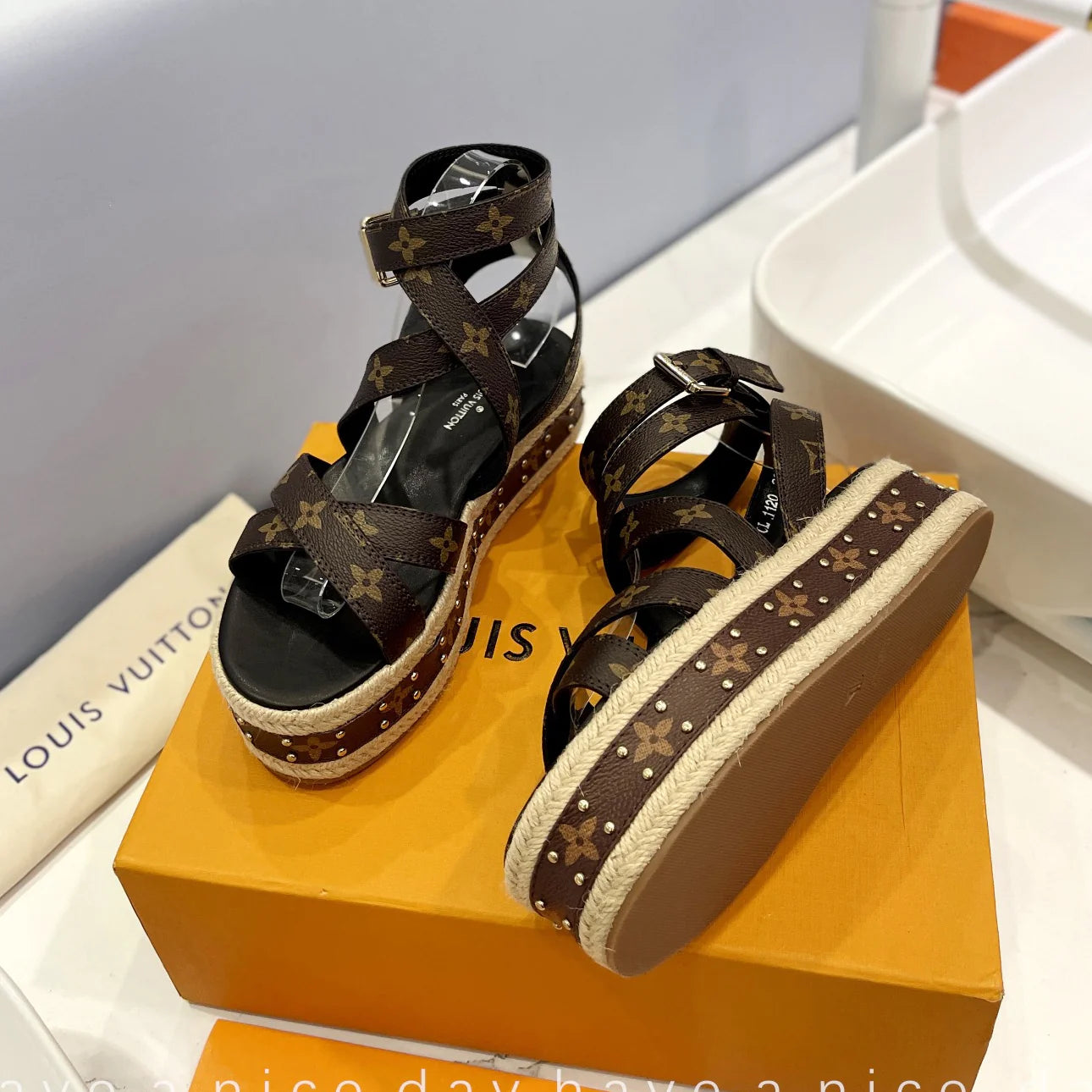 New fashion old flower thick bottom sandals 1025051401