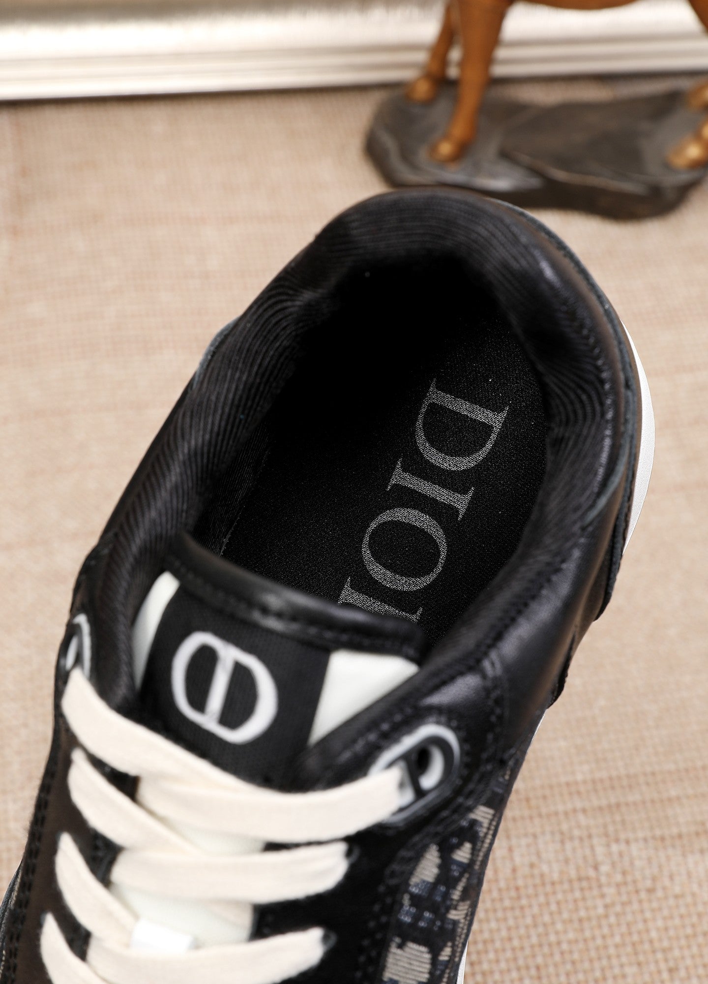 CD B27 Low Top Oblique Sneaker 1825052703