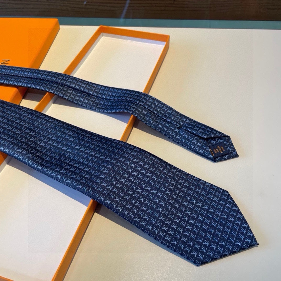 Full L letter business dress tie 1824053004