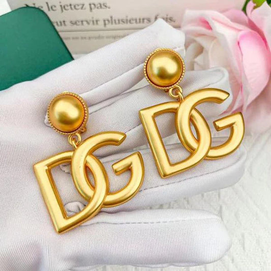 New high version fashionable and versatile earrings 1024010319